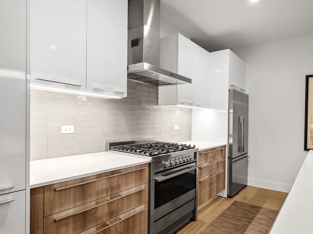 111 South Peoria Street - Photo 3 of 17