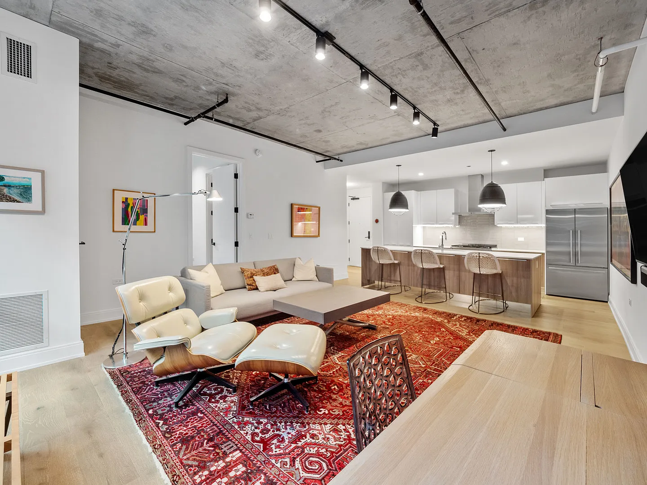 111 South Peoria Street - Photo 7 of 17