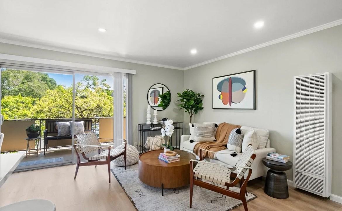 3050 Los Prados St - Photo 2 of 16