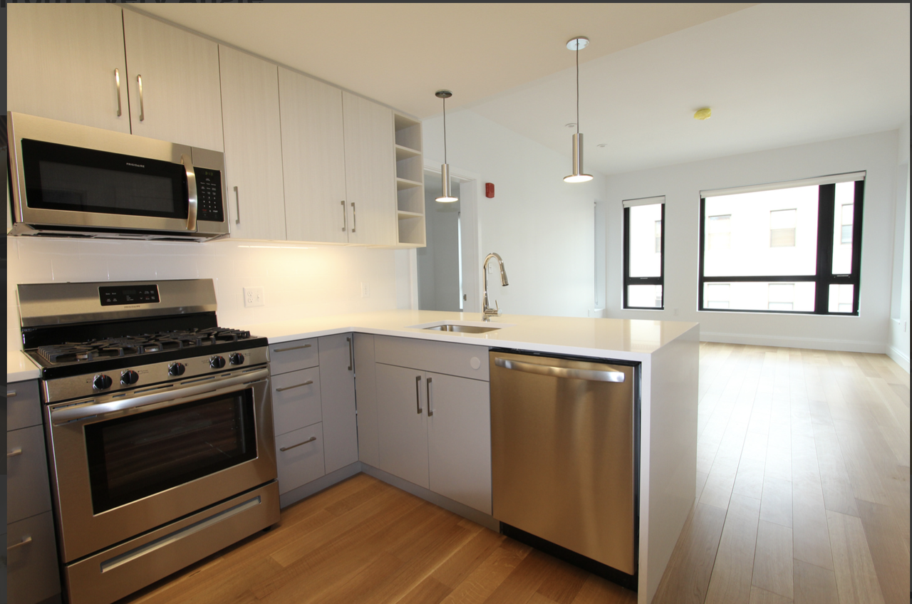 650 Columbus Ave #224D - Photo 2 of 14