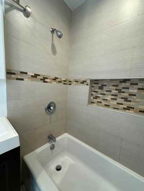531 W 81st Street - Photo 5 of 7