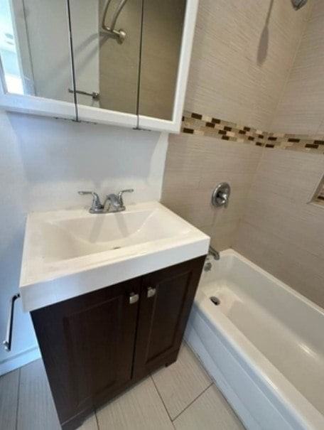 531 W 81st Street - Photo 6 of 7