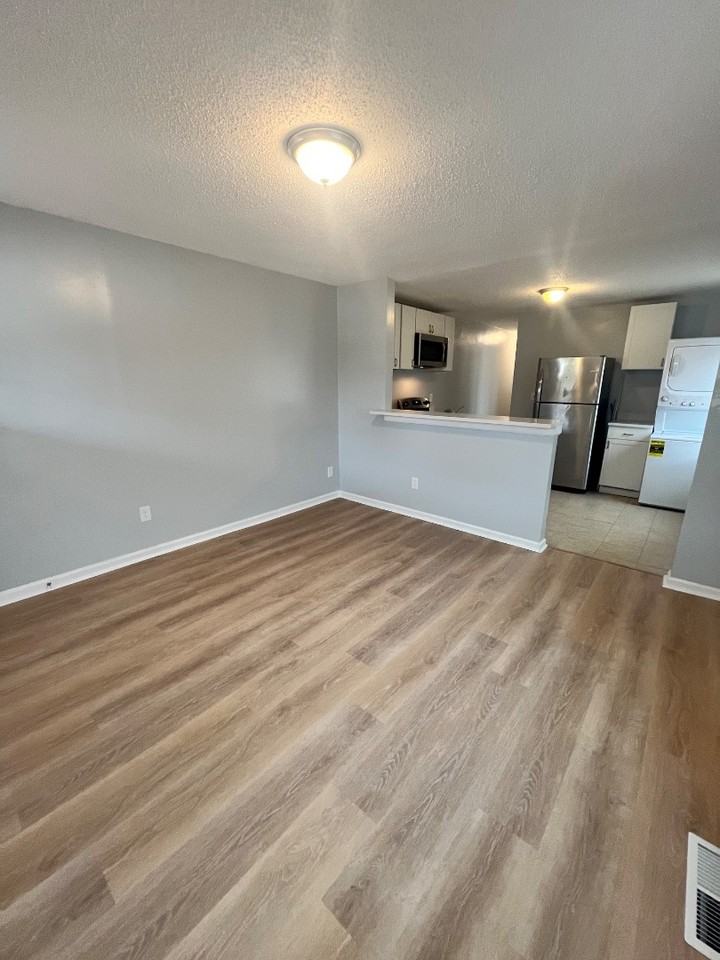 2603 Dundeen Street - Photo 4 of 14