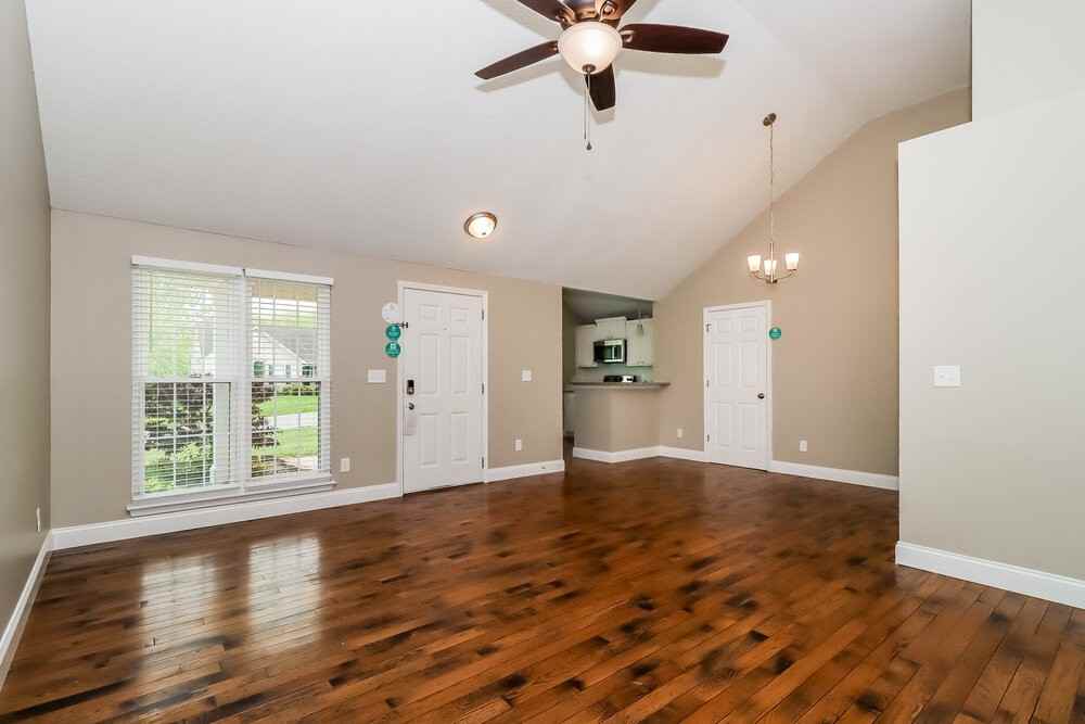 660 Rebecca Jane Dr - Photo 5 of 16