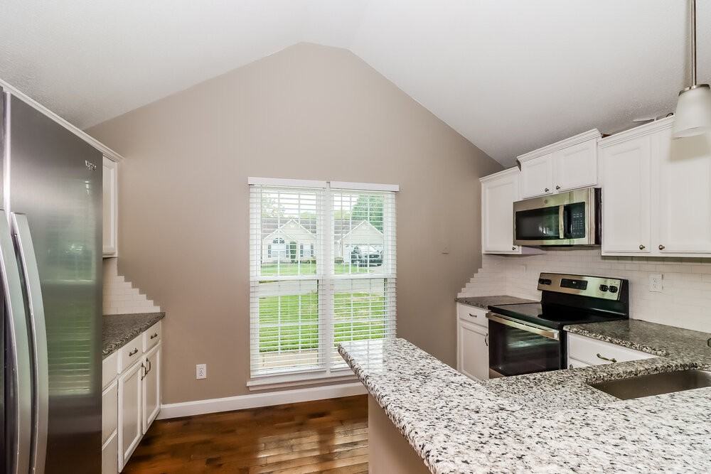 660 Rebecca Jane Dr - Photo 7 of 16