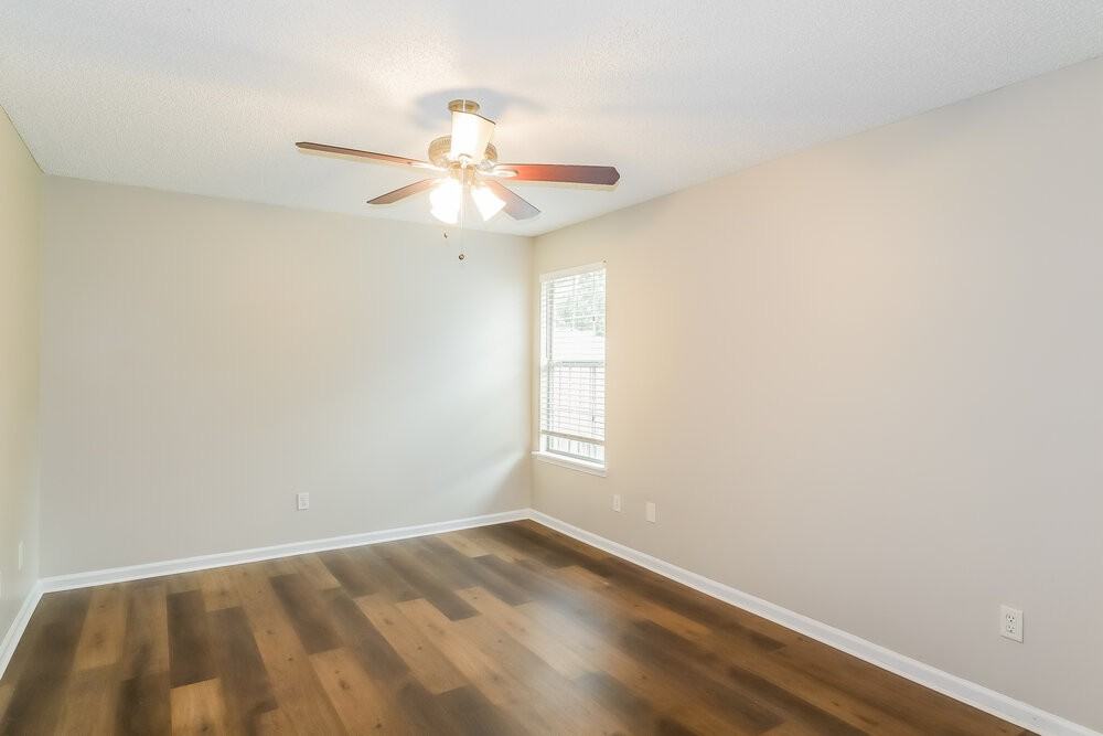 11250 Hudderfield Cir S - Photo 6 of 16