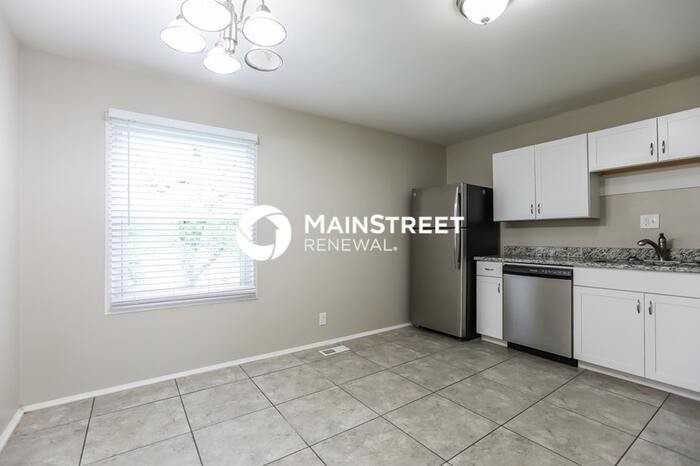 15316 White Ave - Photo 5 of 17