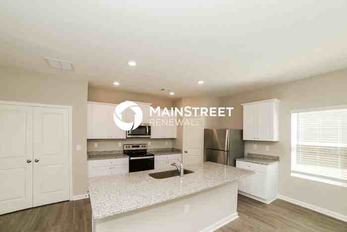 517 Firethorn Ct - Photo 4 of 17