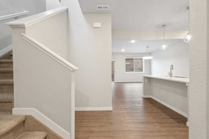 5497 Carvel Grv - Photo 6 of 31