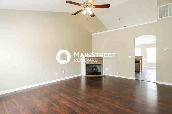 604 Walnut Crossing Dr - Photo 3 of 17