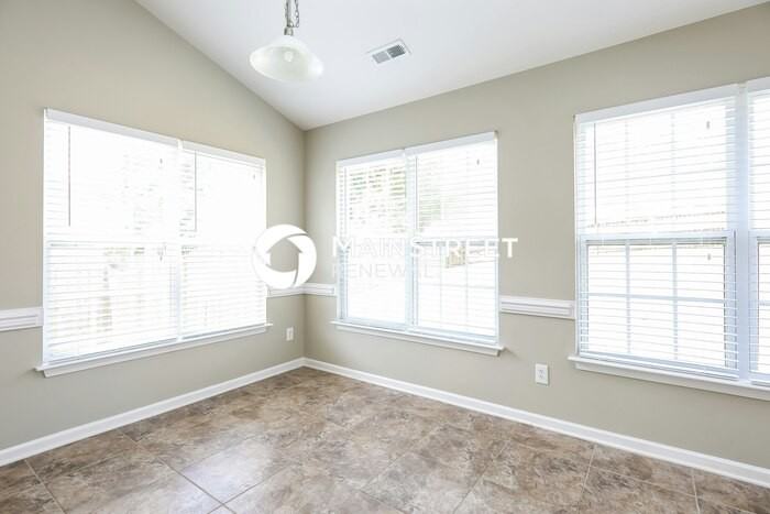 604 Walnut Crossing Dr - Photo 5 of 17