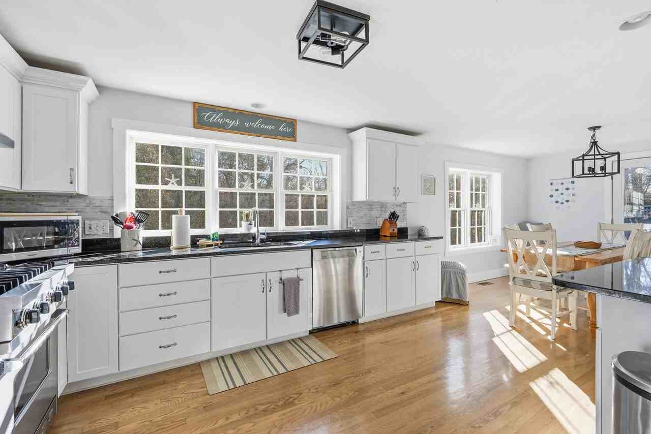 578 Huckins Neck Rd - Photo 4 of 42