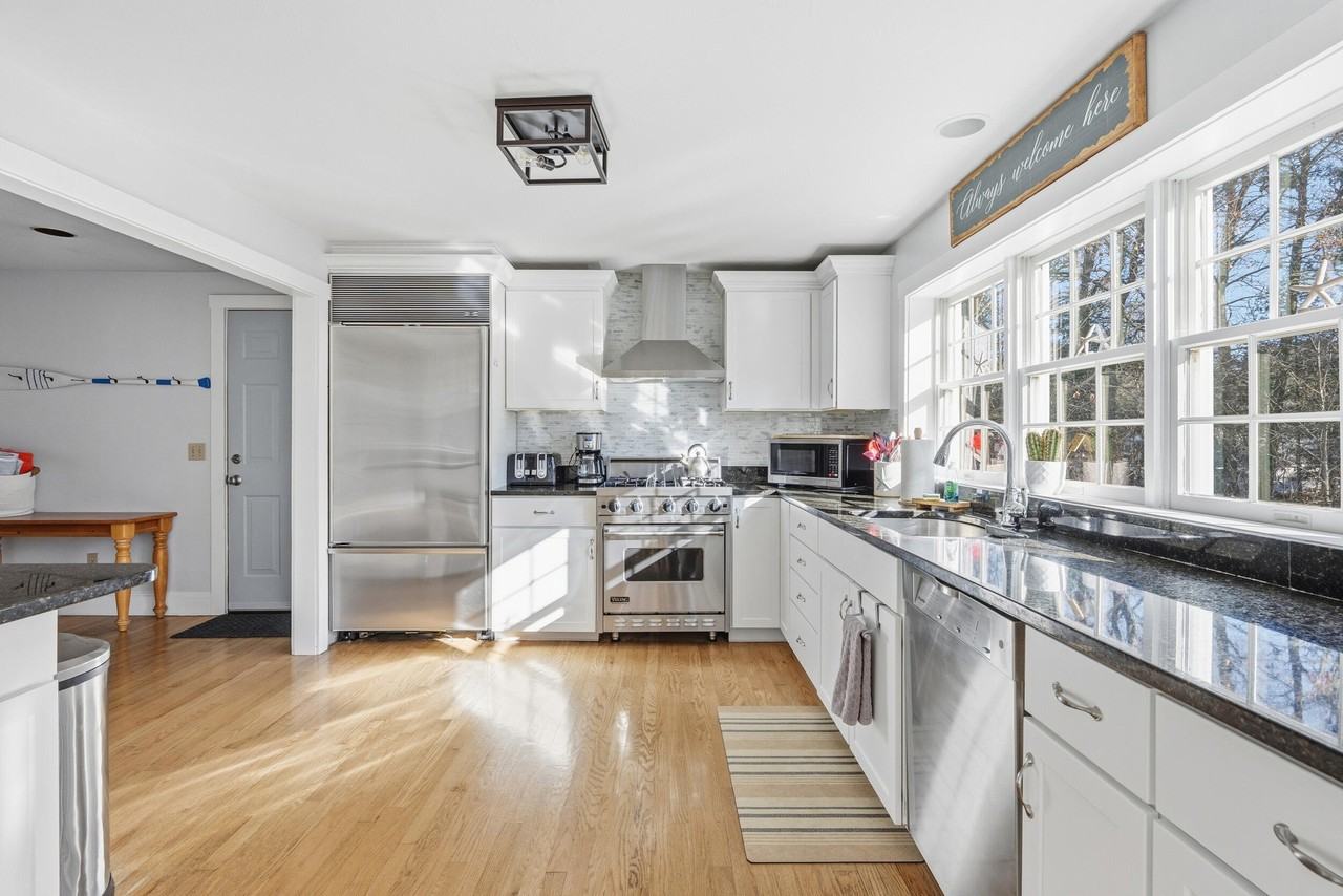 578 Huckins Neck Rd - Photo 7 of 42