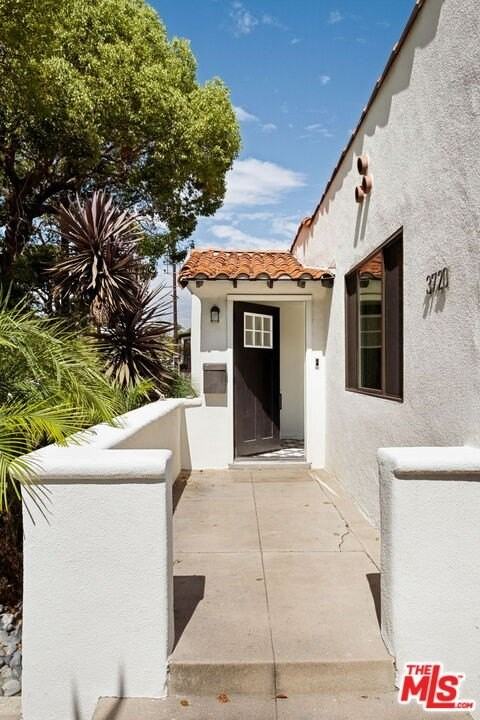 3720 Military Avenue - Photo 2 of 47