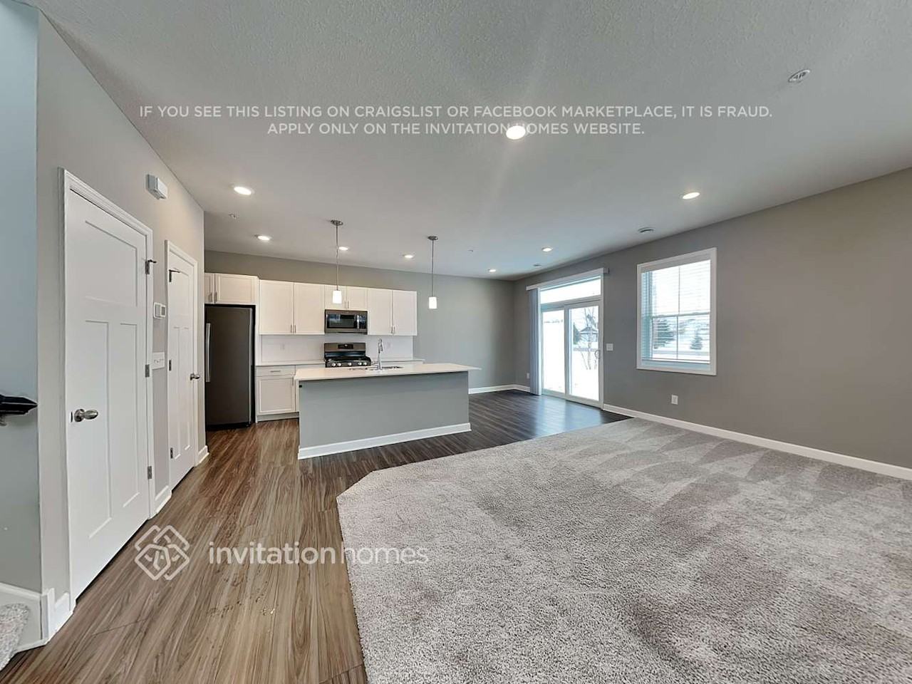 16700 Dunkirk Cir N - Photo 4 of 19