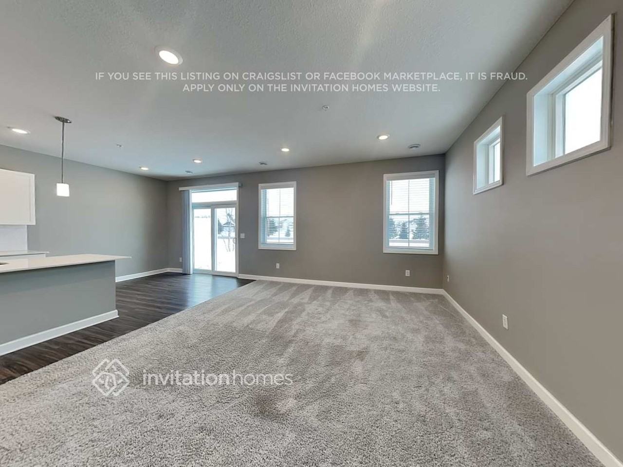 16700 Dunkirk Cir N - Photo 5 of 19