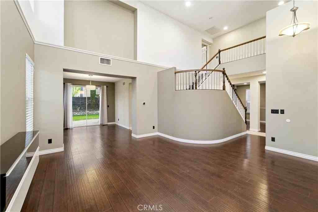 20300 Candice Court - Photo 3 of 43