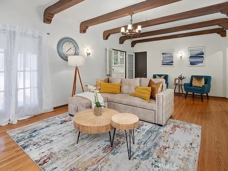 15803 Victoria Ave - Photo 6 of 50