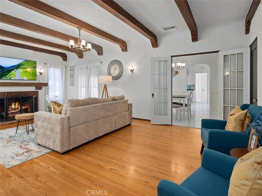 15803 Victoria Ave - Photo 7 of 50