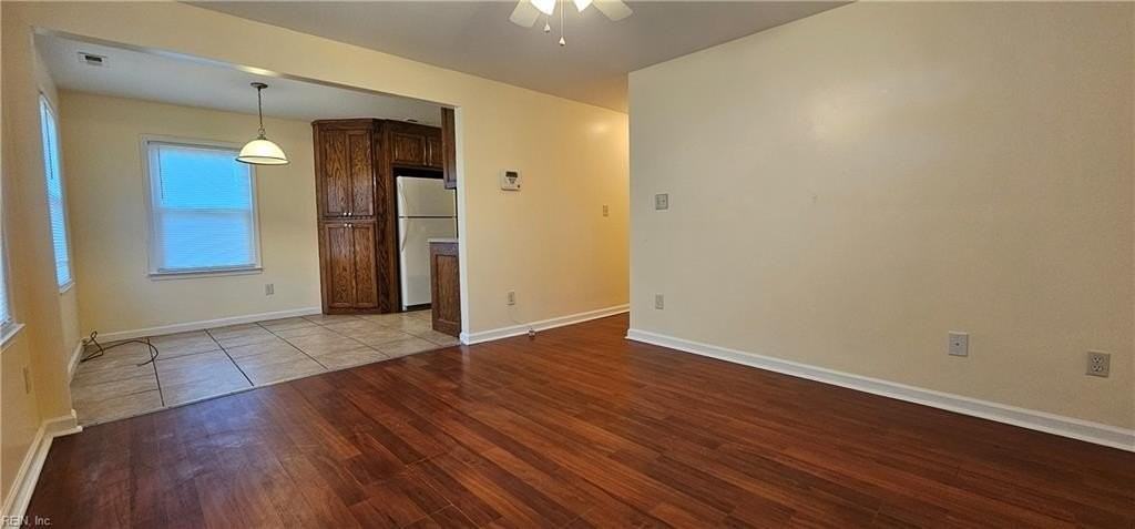 40 Irwin St - Photo 3 of 14