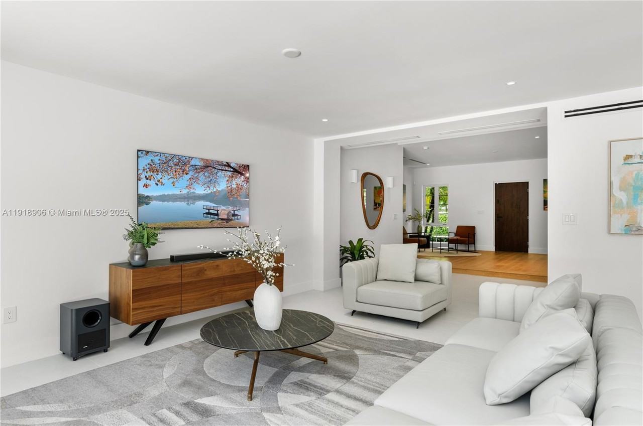 NE 104th St & N Miami Ave - Photo 4 of 41