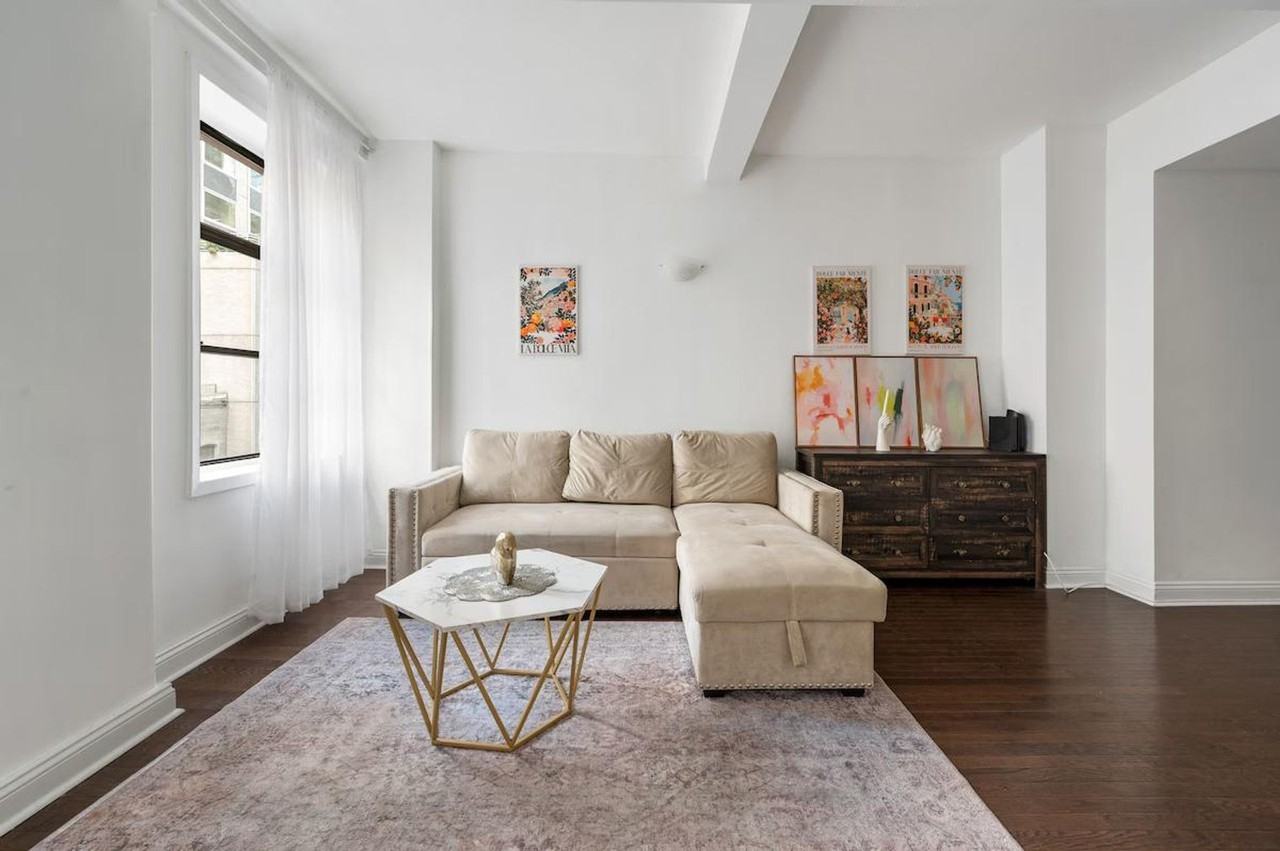 132 E 45th St #1323890P - Photo 4 of 15