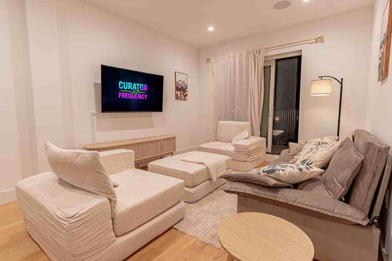 207 Cooper St #1359084P - Photo 3 of 23