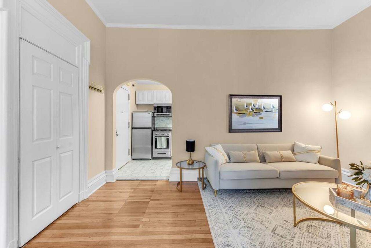 45 Monroe Pl #1359088P - Photo 4 of 16