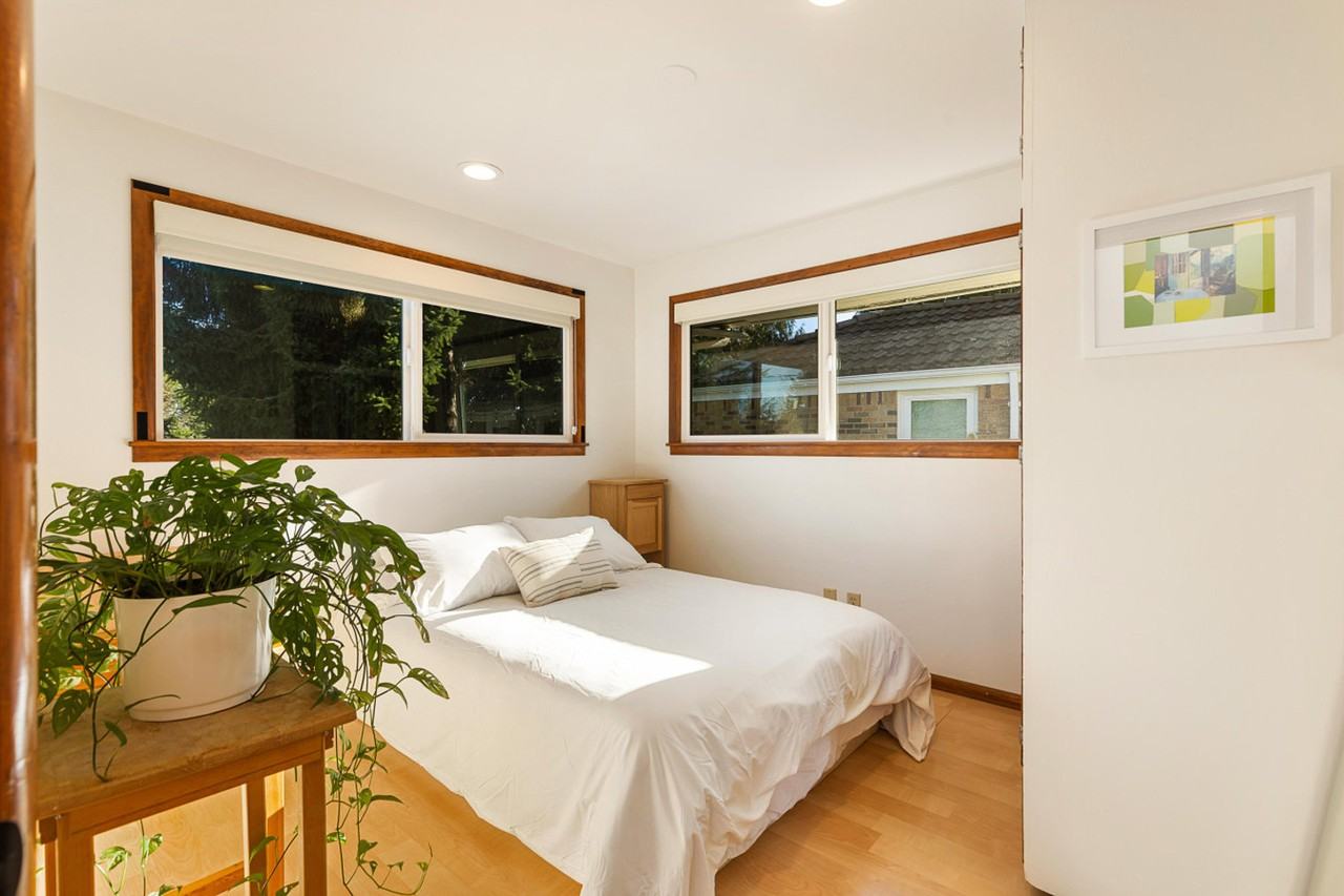 10828 23rd Ave Ne #1353851P - Photo 3 of 20