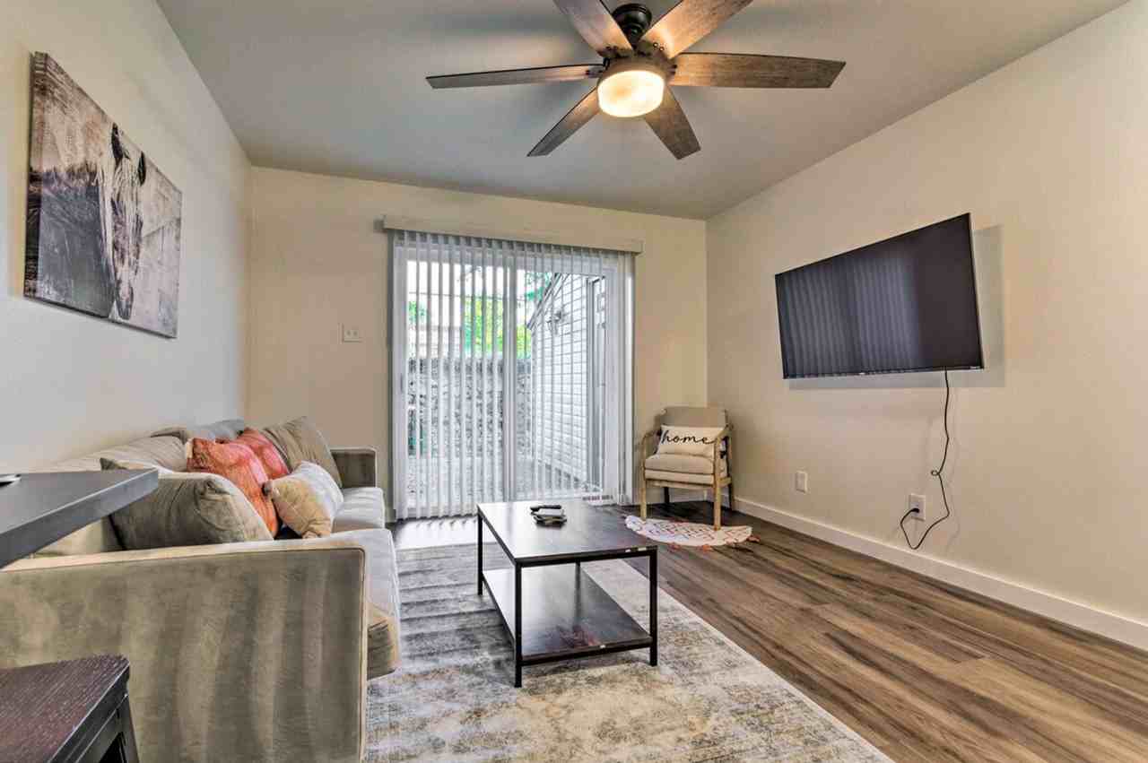 4021 W 8th St #1296516P - Photo 2 of 16