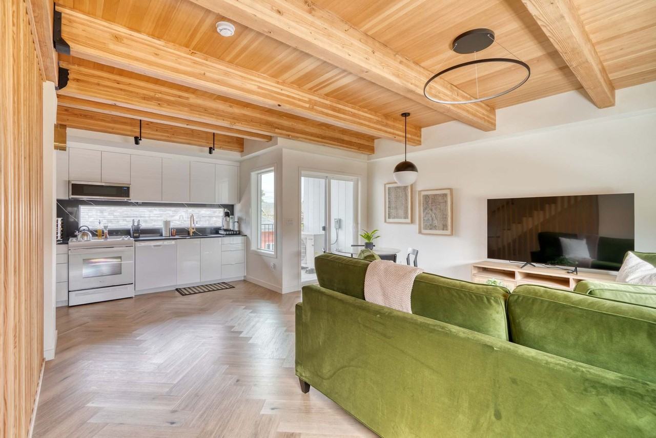 5018 Ne 26th Ave #1309890P - Photo 4 of 38