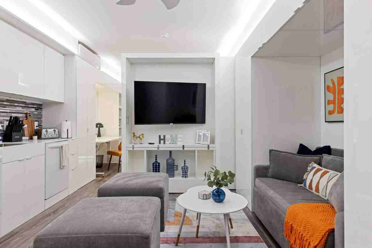 12607 Larchmere Blvd #1335753P - Photo 6 of 31