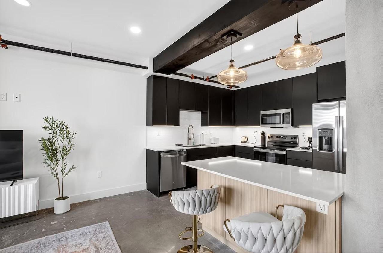 400 S Main St #1322466P - Photo 3 of 17