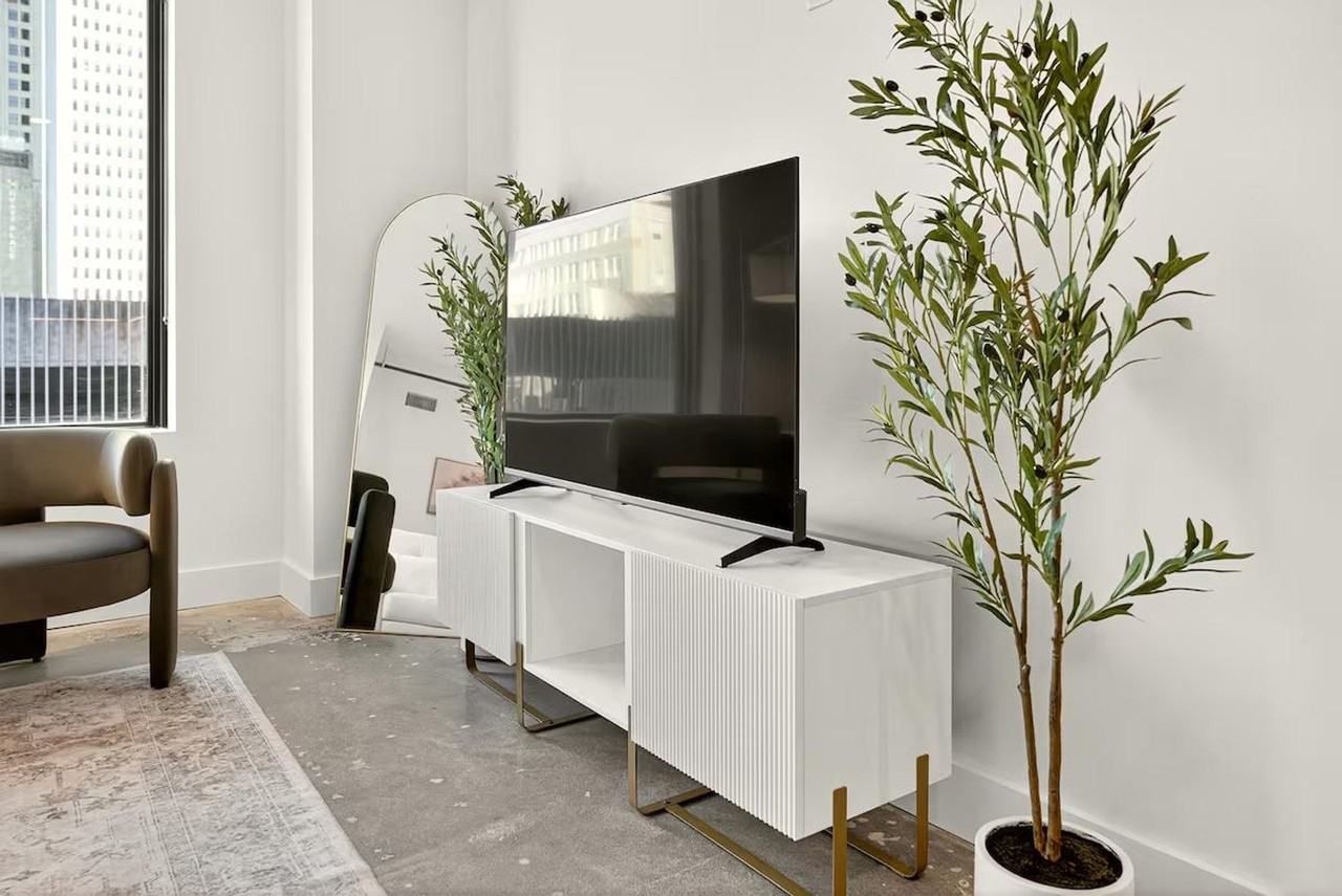 400 S Main St #1322466P - Photo 7 of 17