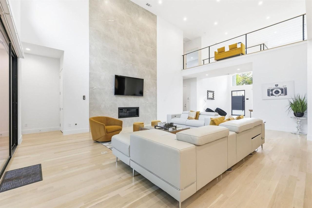 3714 Highgrove Dr #1353128P - Photo 4 of 50