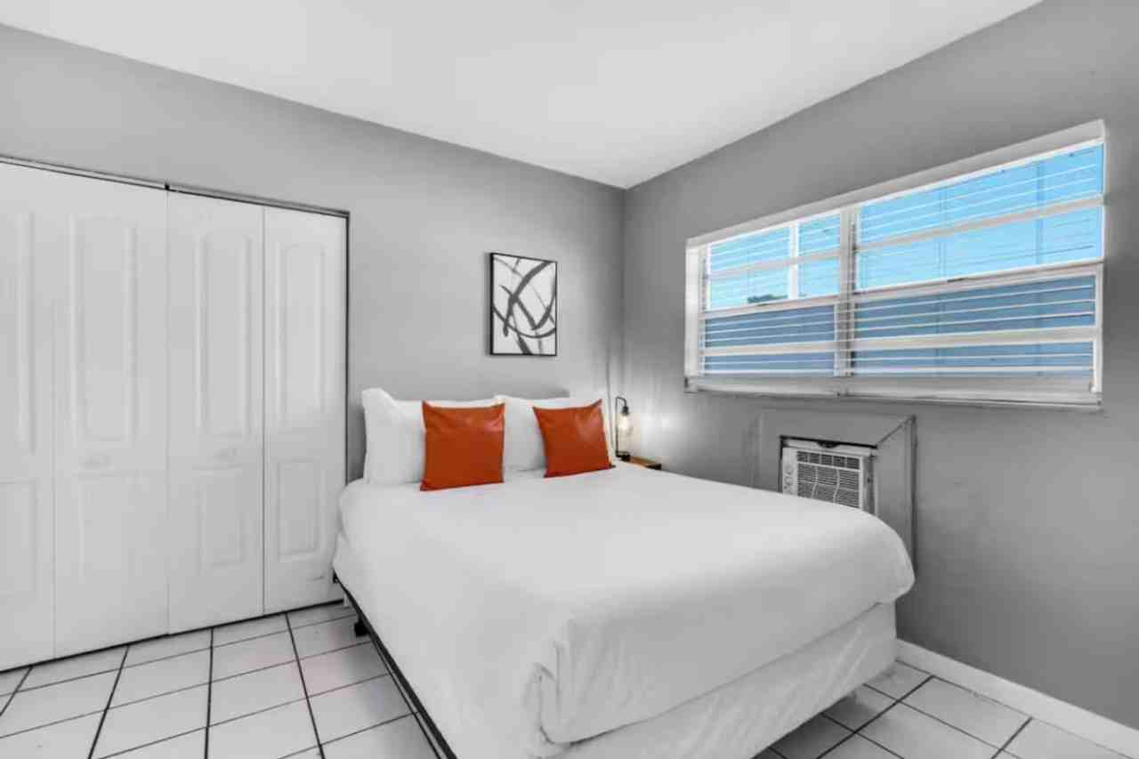 138 Sw 5th Ct #1354420P - Photo 3 of 17