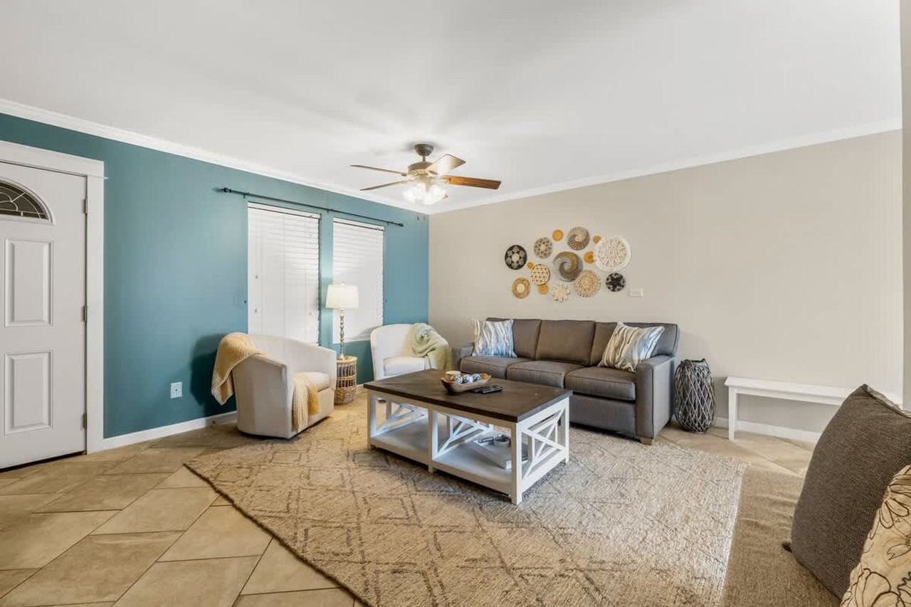 7405A Beach Dr #1355031P - Photo 4 of 34