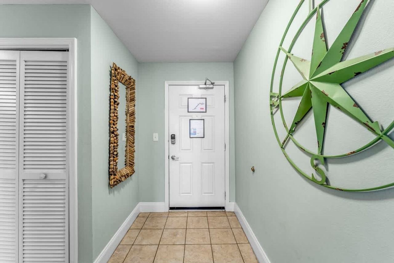 9902 S Thomas Dr #1354966P - Photo 5 of 34