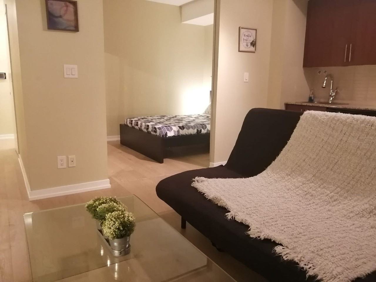 16 York Street #1347749P - Photo 2 of 30