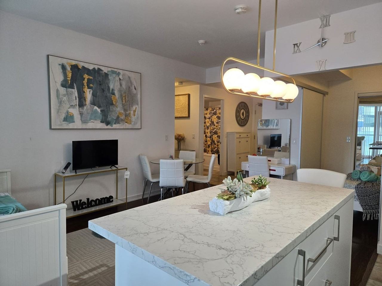 17 Charlotte St #1347725P - Photo 3 of 40