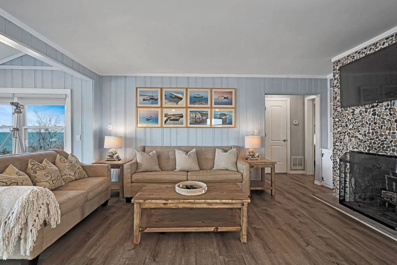 7 Oak St #1262272P - Photo 2 of 35