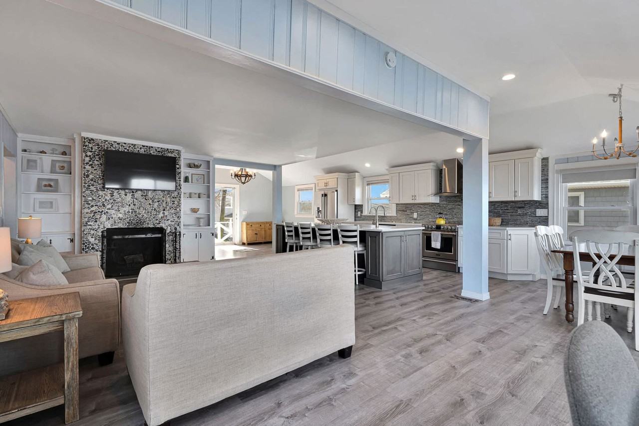 7 Oak St #1262272P - Photo 3 of 35