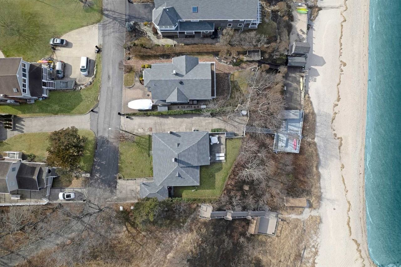 7 Oak St #1262272P - Photo 6 of 35