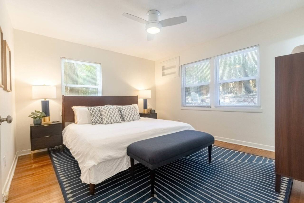 318 Sw 27th St #1359097P - Photo 2 of 26