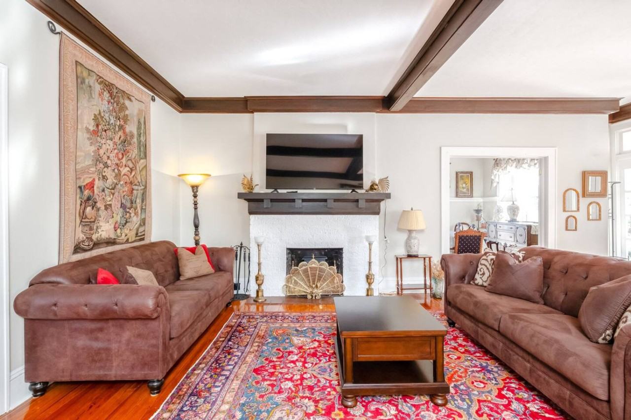 406 Ne 7th Ave #1359115P - Photo 5 of 44