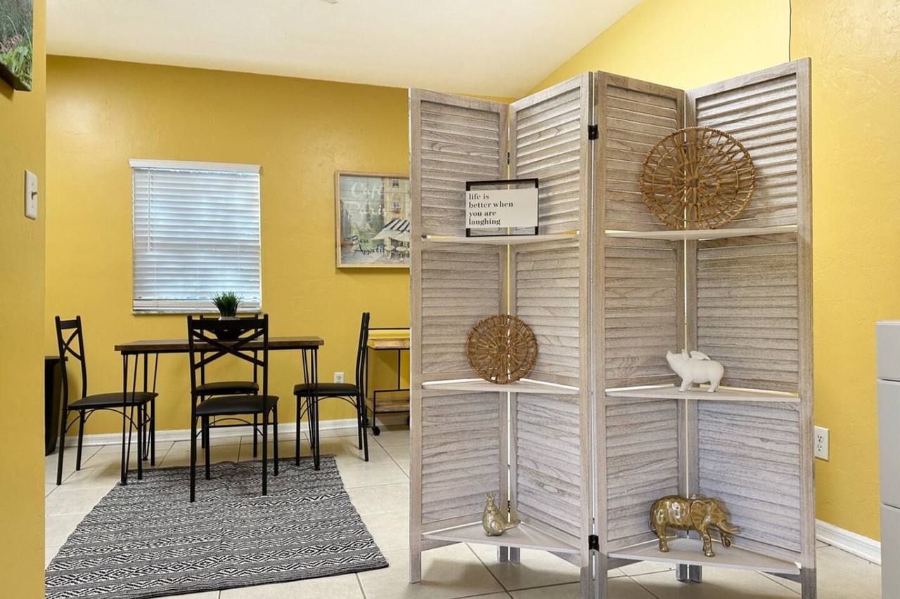 408 Nw 5th Ave #1359111P - Photo 3 of 16