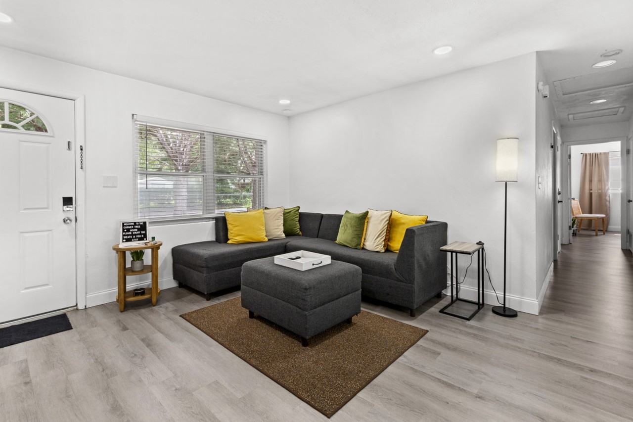 3204 Nw 10th St #1359128P - Photo 4 of 40