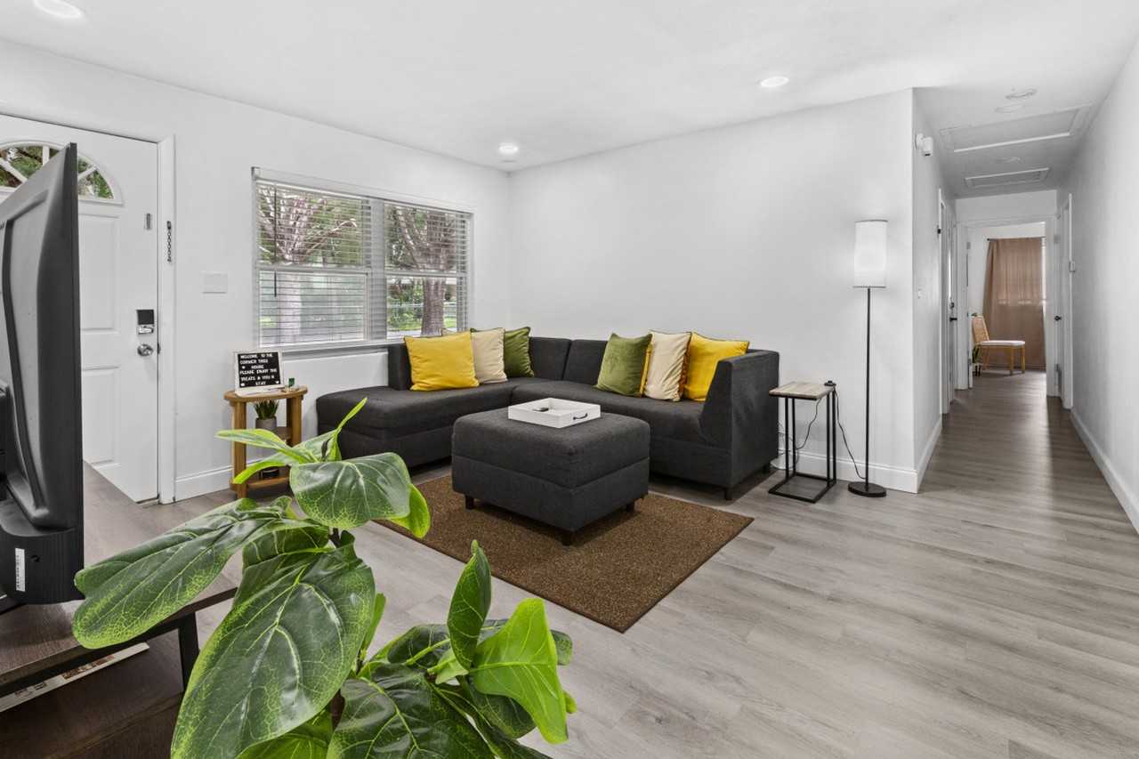 3204 Nw 10th St #1359128P - Photo 7 of 40