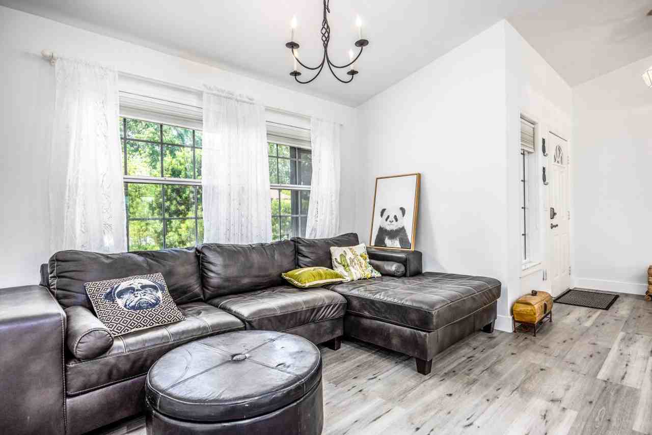 4726 Nw 27th Pl #1359122P - Photo 3 of 36