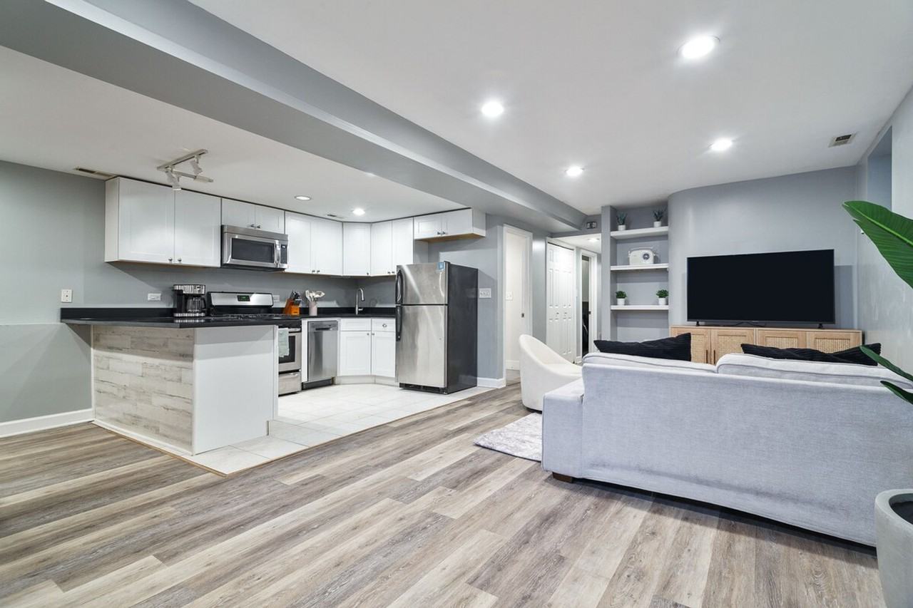 3018 N Clybourn Ave #1359760P - Photo 2 of 19